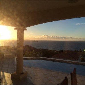 @glen_carty: Warm sunrise on St.Maarten with sea, pool and St.Barths in background #NewDayCNN #Window