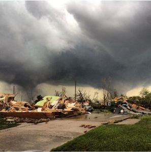 "Major damage here in Pilger, Nebraska," shared CNN's Indra Petersons. 
